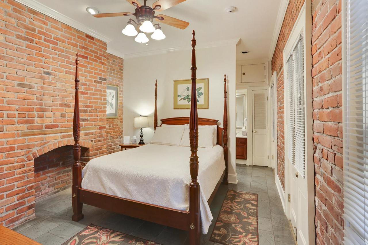 Grenoble House Hotel New Orleans Exterior photo
