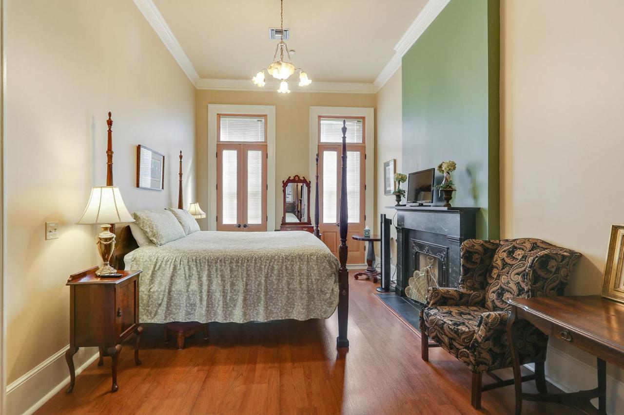 Grenoble House Hotel New Orleans Exterior photo